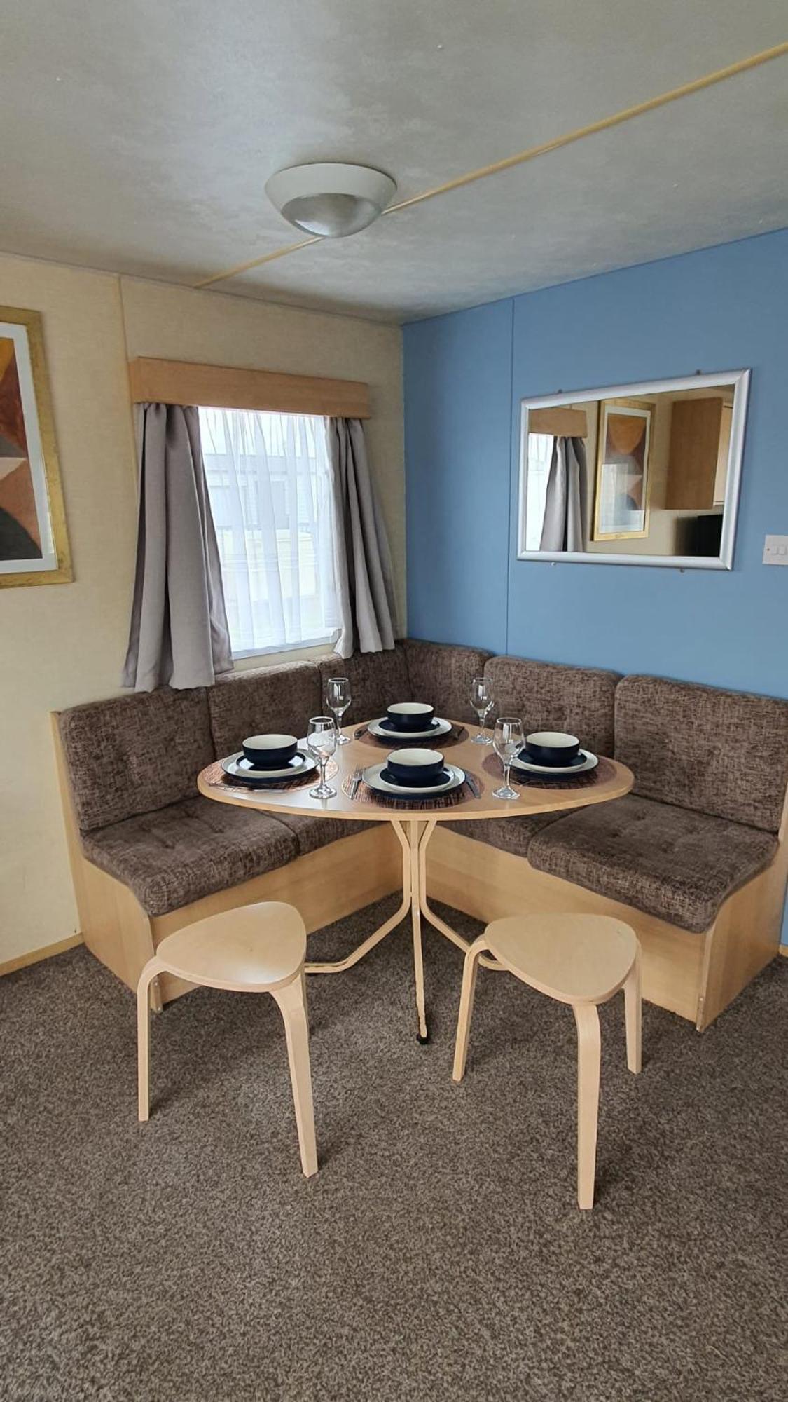 8 Berth Holiday Home At St Osyth Holiday Park Saint Osyth Exterior photo