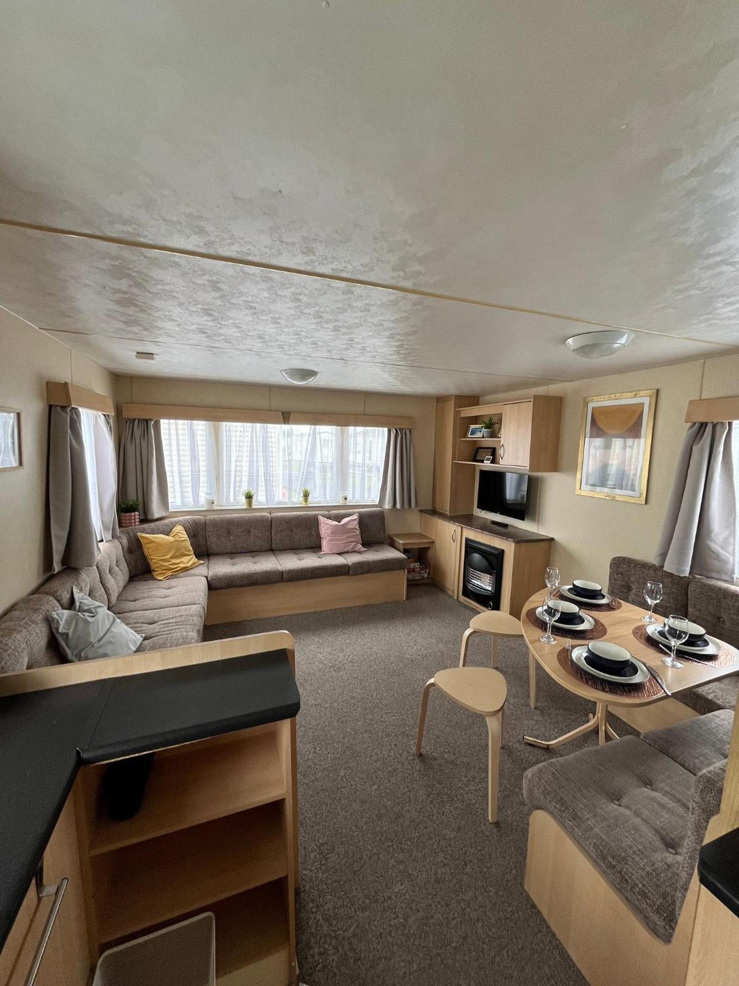 8 Berth Holiday Home At St Osyth Holiday Park Saint Osyth Exterior photo